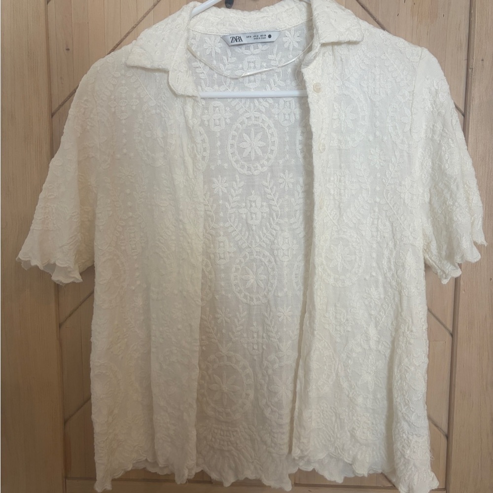Zara Cream Lace Short-Sleeve Button-Up Shirt